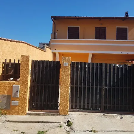 Casa Vacanza Tommy Pabillonis Exterior photo
